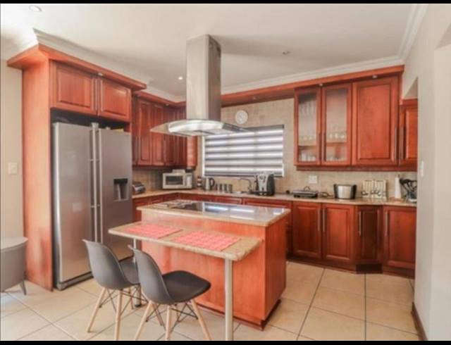 3 BEDROOM TOWNHOUSE FOR SALE IN EMFULENI GOLF ESTATE